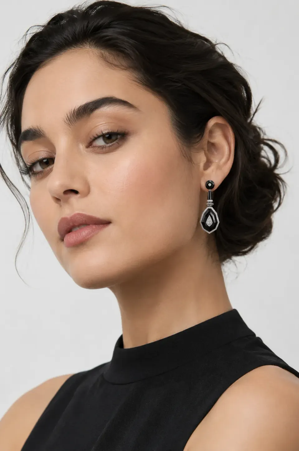 Spinel Bird Pendant — detail